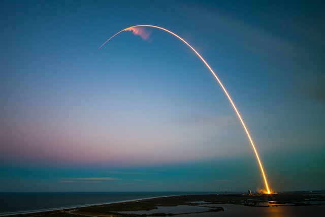 développeur débutant - Photo by SpaceX on Unsplash
